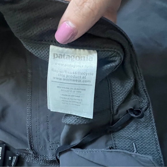 Patagonia Quandary Hiking Shorts, Gray, Women’s Size 16 - Picture 8 of 11